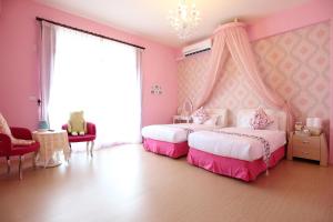 Phòng Deluxe Giường Đôi Có Ban Công (Deluxe Double Room with Balcony)