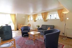 Haus-Meisennest-Wohnung-Adler