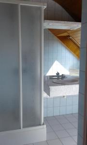 Hotels Hotel Restaurant Le Capricorne : Chambre Double - Vue sur Jardin