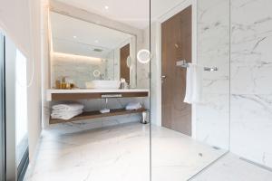 Junior Suite with City View