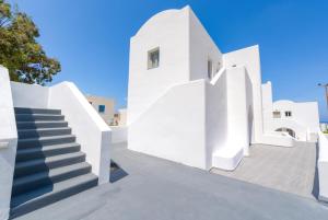 Casa Iphigenia by Blue Cocoons Santorini Greece