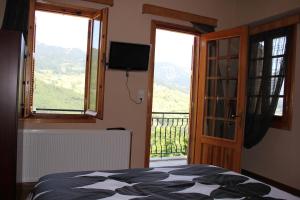 Two-Bedroom Apartment with Mountain View