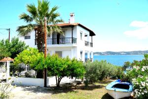 Villa Evi Ammouliani Greece