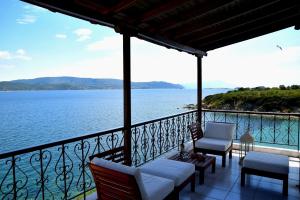 Villa Evi Ammouliani Greece