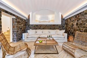 Amor Hideaway Villas Santorini Greece