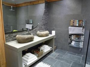 Caledonian Cabin