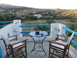 Smaragda Rooms & Studios Sifnos Greece