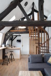 Les Lices by Cocoonr