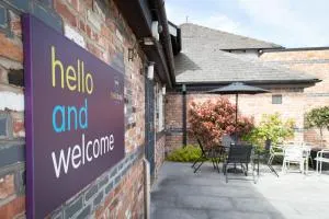 你好酒店 - 斯温顿