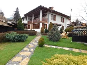 Family Vacation Home Topolnitza - Banya