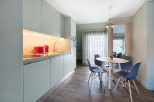 Two-Bedroom Apartment (6 Adults) room in OnJ S. Lazaro Lisboa