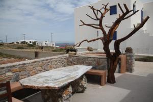 Alexandra Studios Irakleia-Island Greece