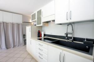 Appartements Beautiful studio close to beach private parking : photos des chambres