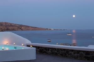 Villa William's Red Beach Santorini Greece