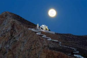 Artemis Rooms Folegandros Greece