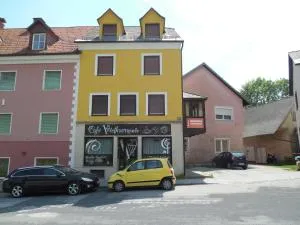 Cafe Vielharmonie Apart-Pension - Barnbäch