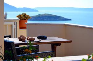 Manos Apartments Chania Greece