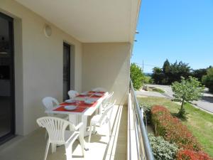 Appartements Apartment Lup - Les terrasses d'Alistro by Interhome : photos des chambres