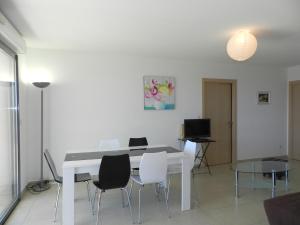 Appartements Apartment Lup - Les terrasses d'Alistro by Interhome : photos des chambres