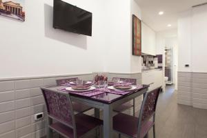 My purple apartment in the center of Rome