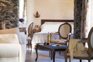 Deluxe Double Room with Lake View room in Boutique Hotel Elvezia