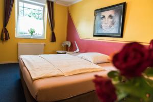 Twin Room room in City Hotel Hilden