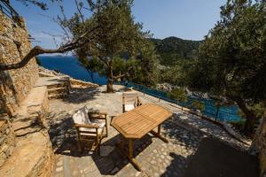 CasaMilos Stone Chalets Alonissos Greece