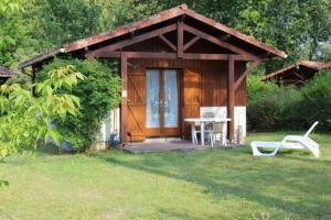 Maisons de vacances Les Chalets du Gelat, nature et calme : Maison 2 Chambres