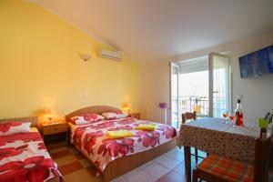 Apartments Miani