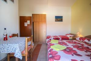 Apartments Miani