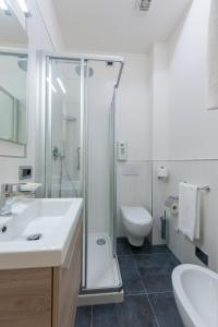 Standard Triple Room room in Hotel Suisse