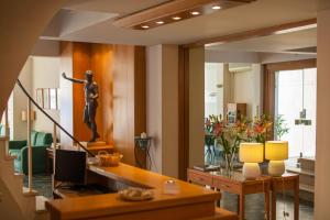 Hotel Saron