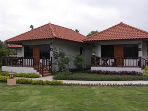 Sailom Resort Bangsaphan