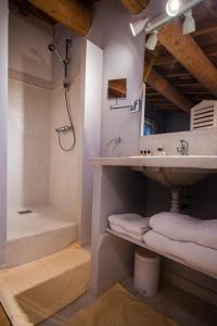 B&B / Chambres d'hotes Bastide Saint-Didier : Studio Lit Queen-Size 