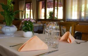 Hotels Le Rhien Hotel-Restaurant : photos des chambres