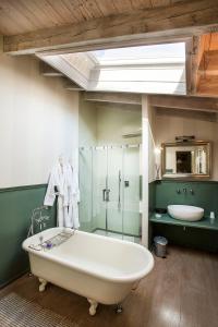 Relais di Tenuta Santa Caterina B&B