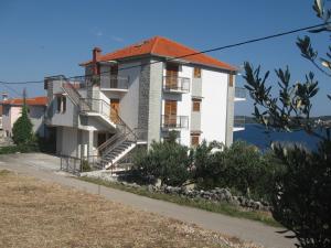 Apartment with splendid sea view
