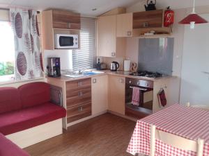 Campings Les Charmettes Mobilhomes17 : Mobile Home 2 Chambres