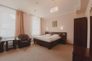 Hotel Cesarski - Kaiserhof - 文戈热沃