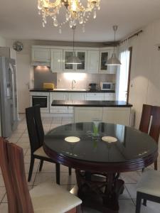 Maisons de vacances Maison a Beaune : photos des chambres