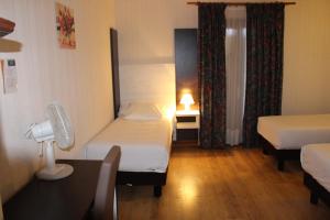 Hotels Hotel Etang des Reynats : Chambre Familiale (4 Adultes) 