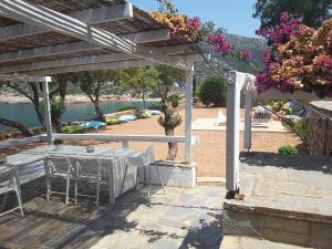 Louiza Apartments Chios-Island Greece