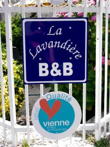 B&B / Chambres d'hotes La Lavandiere : photos des chambres