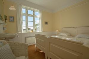 Double Room with Shared Bathroom room in Hjorths Badehotel