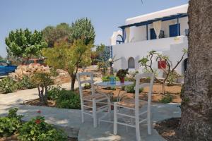 Maroussa Studios Naxos Greece