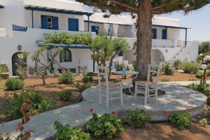 Maroussa Studios Naxos Greece