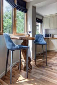 Silver & Gold Apartment