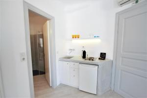 Suites Yades - Apartments & Spa (Naousa)