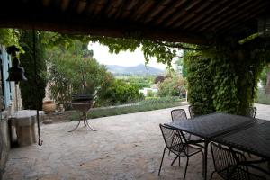 Maisons d'hotes Gites la Tulisse a Vaison la Romaine : photos des chambres