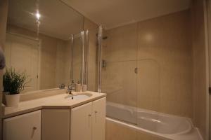 Lisbon Malhoa - Terrace & Garage